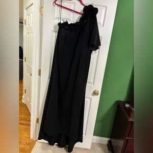 NWOT Madeline Gardner Elegant Black One-Shoulder Dress Size 20